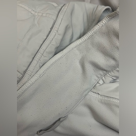 Lululemon Extra Mile Vest Gray Size 6 in Gray - Picture 10 of 11